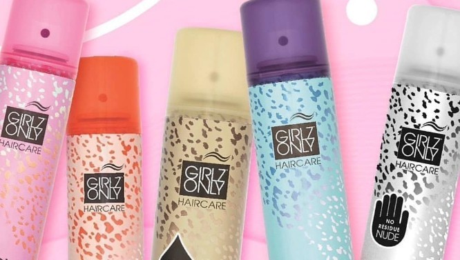 Girlz Only ofrece champús secos sin SLS ni talco, con aceite de argán.
